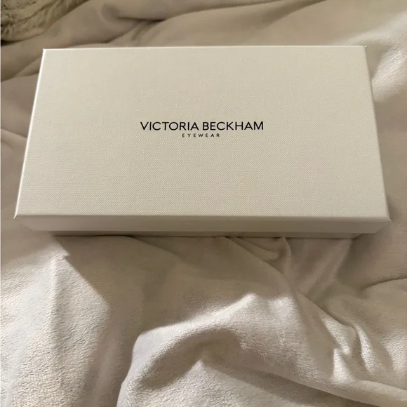 Victoria Beckham NWT Aviator Sunglasses - Picture 2 of 8